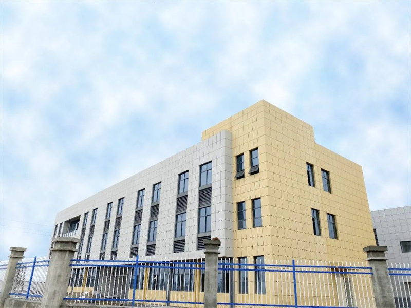 Corporate Exterior05